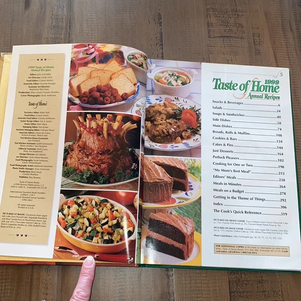 Taste of home 1999 annual recipe cookbook. New